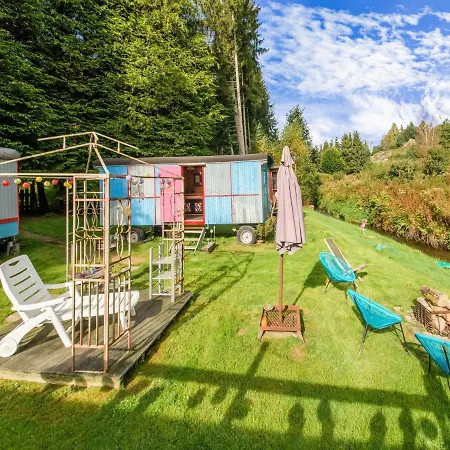 Casa vacanze Holiday In With Terrace